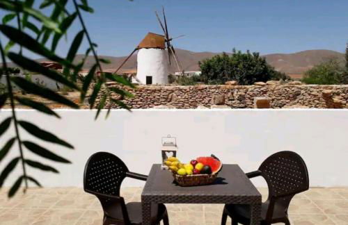 Encantadora casita con molino y piscina - Foto 1