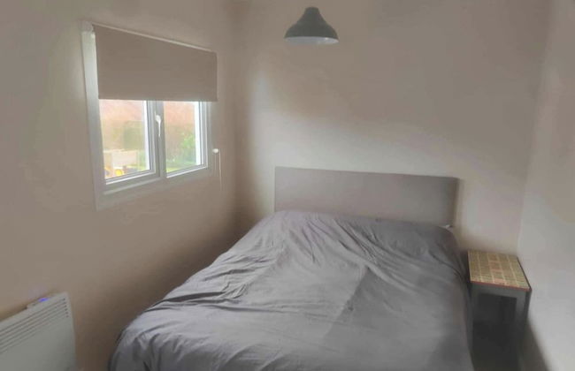 1br-garden-parking-pets-10 Mins to Beach - Photo 1