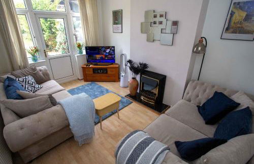 NEC, BHX Cosy 3 Bedroom House with Parking - Foto 10