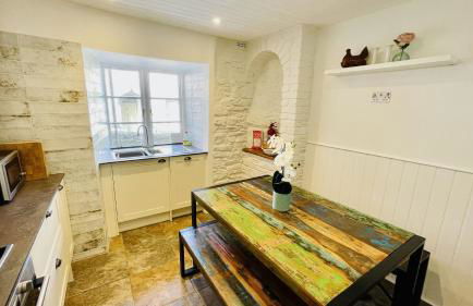 Holly Cottage - characterful cottage a stones throw from river Dart with front & back patios - Foto 9