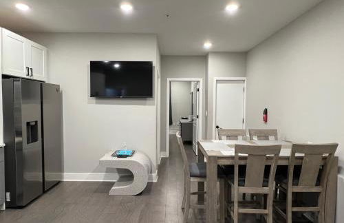 Charming 3BR 2BA with Private Patio - Foto 5