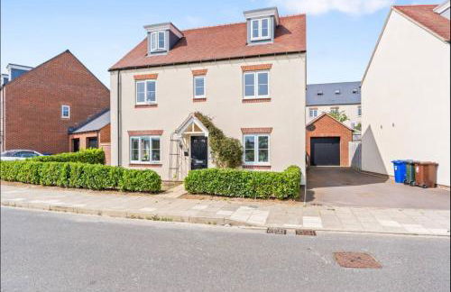 Luxury 5 bed house with Hot Tub nr Bicester Village - Foto 1