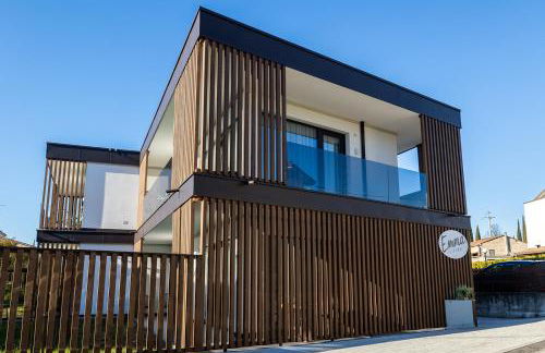 Emma Living - neue stilvolle Ferienwohnungen in Peschiera del Garda - Foto 1