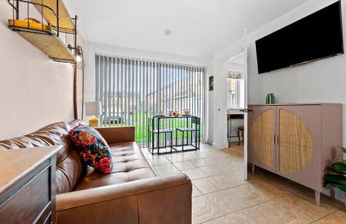 Near Warwick Hospital, Cozy Studio, Free Parking - Foto 15