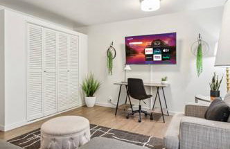 Cozy DT Bellevue Apt | Fast Wi-Fi & Free Parking - Foto 17