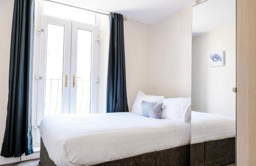 Liverpool City Centre - Spacious Duplex - 6 Bedrooms - Sleeps 14 People - Foto 10