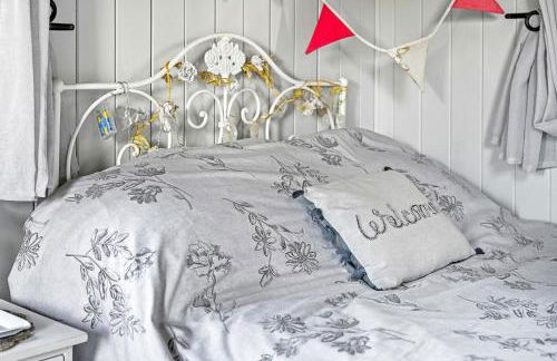 Finest Retreats- Shepherds Hut at Hilltop Farm - Foto 29