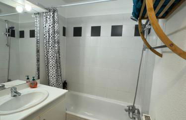 Appartement calme avec balcon, à 4km du centre, Parking, WI-FI, Netflix gratuit - Foto 13