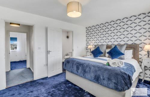 Spacious Whitwick Stay 3-Story House - Photo 11