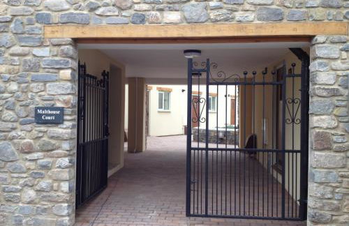 Watchet Cottage - Photo 12