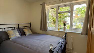 Cosy Apartment with Private Access and Kitchenette in Guildford - Foto 3