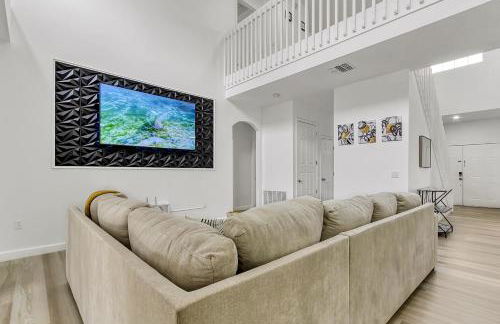 Stunning 5 bedroom pool home in gated community minutes from Disney - Foto 4