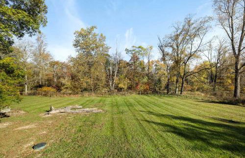 Riverfront w Deck Grill Fire pit & Climbing Wall - Photo 36
