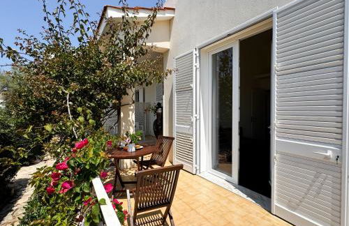 Villa Nauna - Beachfront Villa with Garden & Sea-View Terrace Santa Caterina - Marea Stays Collection - Foto 5