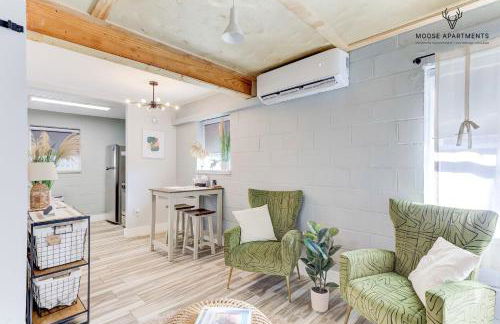 The Moose #6 - Modern Luxe Studio with Free Parking & King Bed - Foto 9