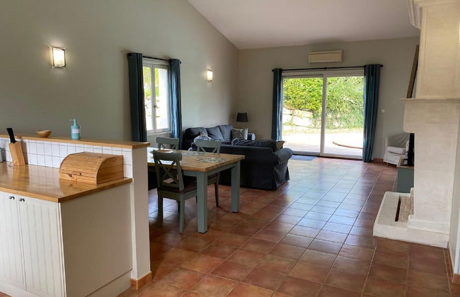 Luxury Villa With Covered Terrace in Chalais - Foto 27