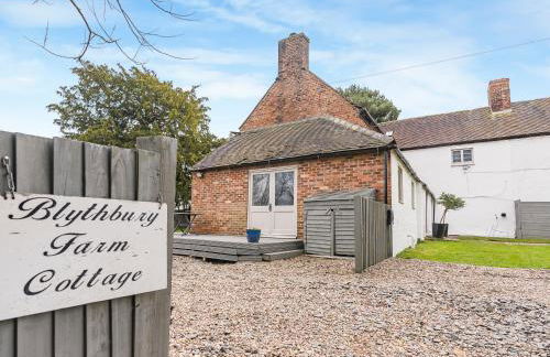 3 Bedroom Country Cottage with Private Garden - Photo 20