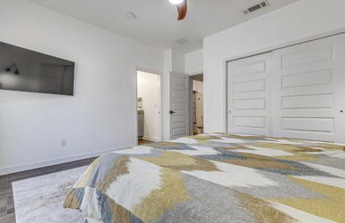 Modern Pensacola Vacation Home with Private Pool! - Foto 13