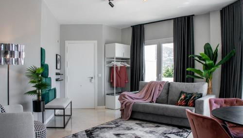 LEOS MIJAS GOLF - Photo 2, wardrobe