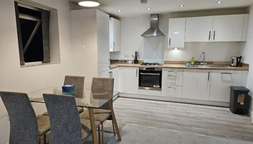 8 mins walk City Centre, Birmingham University, 20 mins walk Edgebaston stadium, 1 Bed Spacious Apartment - Foto 3, stove, dishwasher, toaster