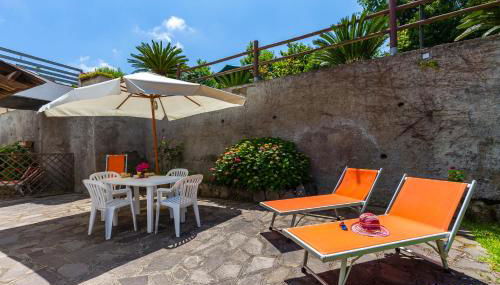 Le Castagne Apartments Ischia - Photo 2, sunbed, Garden view