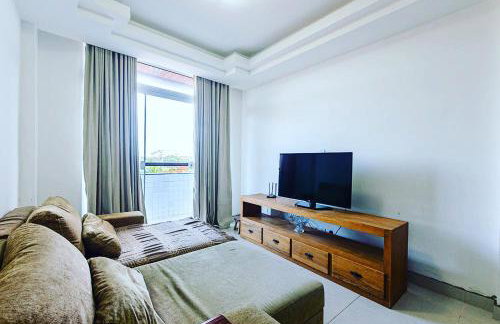 Excelente apartamento no melhor point de Itaúna a 100 m da praia - Foto 5