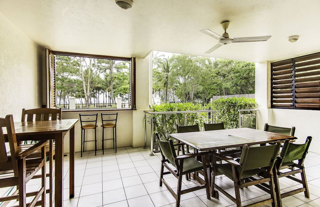 The Mediterranean Beachfront Apartments - Foto 37