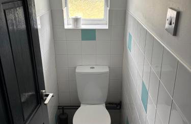 Home from Home 3-Bedrooms free parking Garden Sleeps up to 8 - Foto 16