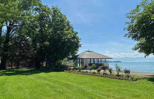 Ferienwohnung Seeufer - Exklusiv direkt am See mit großer Terrasse in Kressbronn - Foto 21