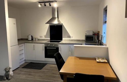 Large 2 bedroom apartment, 4 beds one 1 en-suite, Free parking Nr Chelt Elmore and Quays - Foto 26