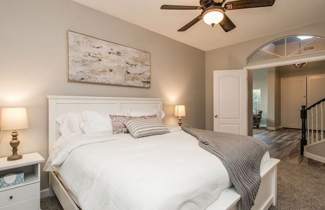 Massive 5 Bdrm Getaway W/pool, Hot Tub, Game Room! - Photo 5