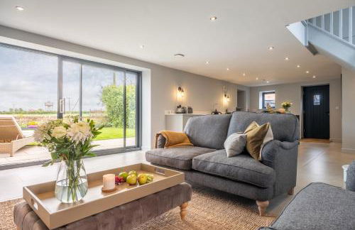 The Coach House Happisburgh - Photo 1