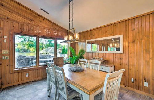 Boat Dock and Backyard Rock River Retreat - Foto 7