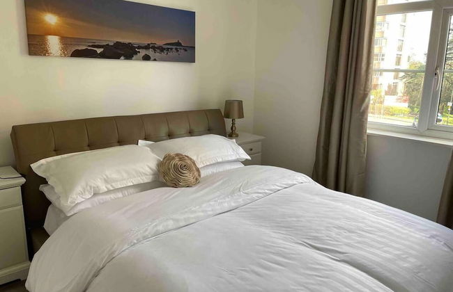 Bright and Spacious 2-bed Apartment in Sutton - Foto 2