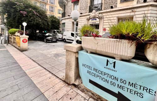 LIBERATION CENTER - PRIVATE Balcony - 24&7 RECEPTION - LUGGAGE STORAGE - Foto 16