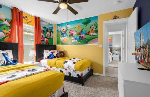 Amazing Star Wars Villa with Arcade & Theater, Private Pool, 3 King, Near Disney - Photo 36