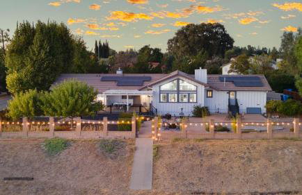 Paso Vista Bella by AvantStay Luxe Group Escape w Wine Country Views - Photo 42