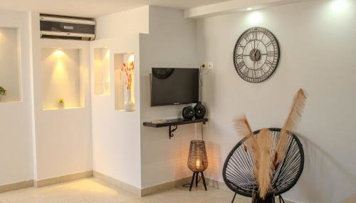 Ismini Basement Retreat - Foto 1