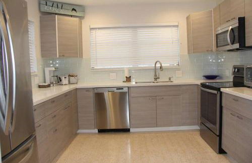 Deerfield Beach heated pool house - Photo 66