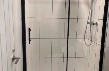 Beautiful studio near the station - Photo 4