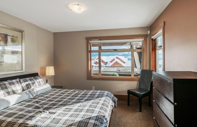 Raven's Nest - Luxury Pet Friendly Condo w/ Private Hot Tub & Mountain Views - Foto 4