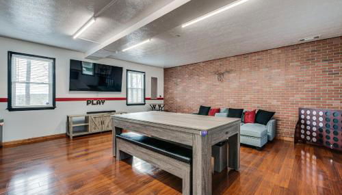 McDonough Escape with Private Hot Tub and Game Room! - Foto 3