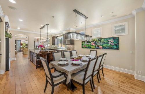 Beach Retreat- Walk to Beach, BBQ, Oceanview Rooftop & Firepit - Foto 32