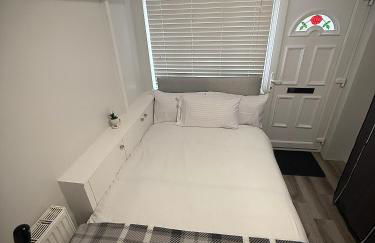 Modern Studio with Free Parking Near City Airport and ExCeL - Foto 3