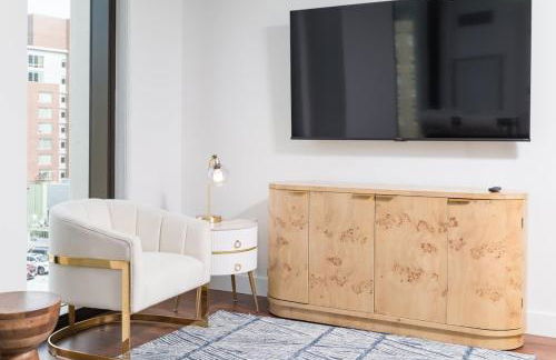 Back-Bay 2BR Condo w Roof top Gym Parking - Foto 18