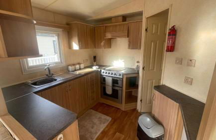 PG69 Golden Palm 8 Berth Caravan with Decking - Foto 9