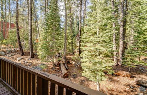 Near Slopes, Donner Lake and Trails! Woodsy Retreat - Foto 18