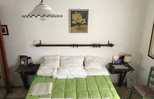 hilltop villa garden with great views - Foto 11