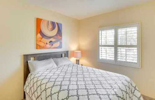 Bright Tucson Home with Patio By Rillito River Path! - Foto 15