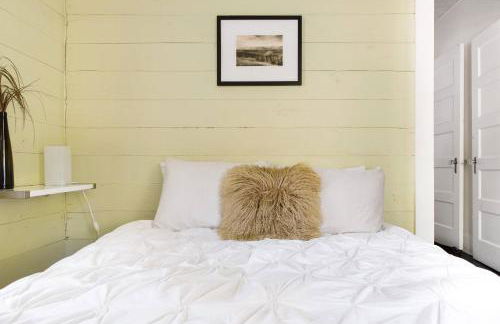 Peaceful Bungalow with Fenced Yard near Shops and Cafes - Photo 22